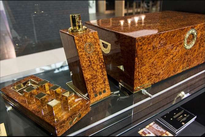 ๐ฅ ORIGINAL HIGH-END HUMIDOR, LIGHTER & ASHTRAY SET ๐ฅ
โจ Luxury meets craftsmanship in this exclusive collection! Each humidor, lighter, and ashtray is a true masterpiece ๐ค.
โณ Crafted by expert artisans, these pieces combine elegance and precision, highlighted by a 24K gold-plated lock-seal โจ.
๐ Shop now at www.gpgrant.com and elevate your cigar ritual! ๐จ
#GPGrantHumidor #GPGrantHighEndHumidor #GPGrantUniqueHumodor #GPGrantExclusiveHumidor #HighEndHumidor exclusivehumidor UniqueHumodor Humidor cigarhumidor exclusivehumidor ashtrays stoneashtray LuxurySmoking CigarAccessories CigarLovers CigarAshtray TableLighter CigarAficionado LuxuryLifestyle PremiumAccessories botl sotl uniquegifts uniquegift luxury lifestyle gentleman gentlemanlifestyleexclusive LimitedEdition ShopNow gift