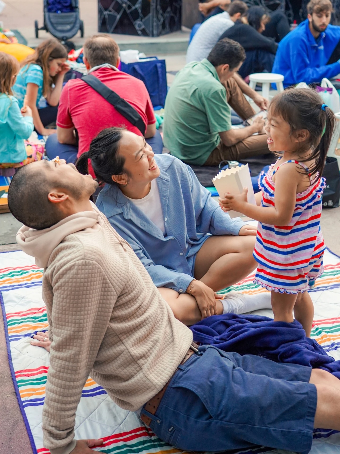 This is why we do it. Community. Connection. Movie night magic 🎥🤍🍿
•
•
📞 321-233-3873
💌 DM us💫
•
•
#motionflix #motionflixandvibe #movies #watchparty #bigscreen backyardmovies datenight residentevent events screenrentals losangeles events outdoormovies outdoormovienights
LAmovies residentevents