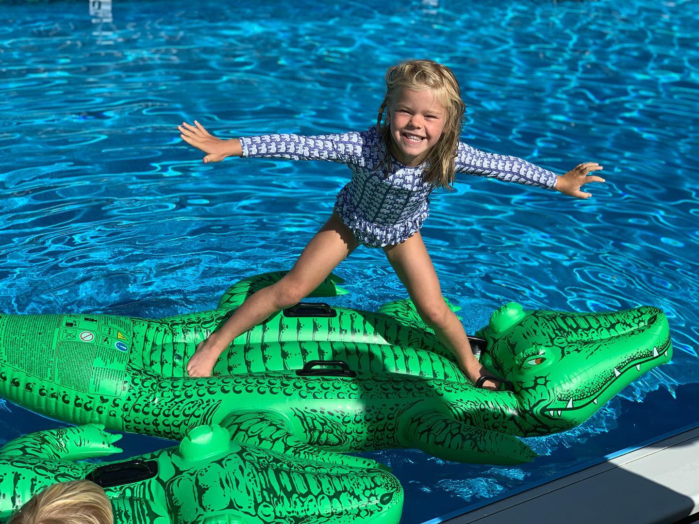 Today’s the day! Reservations are now open for 2022! Seeing as it’s a pretty solid snowy day in Maine, maybe planning summer travel is a good activity? Stay warm and safe and we look forward to seeing you soon. #lincolnvillemotel #maine #cabins #motel #pool #summer
