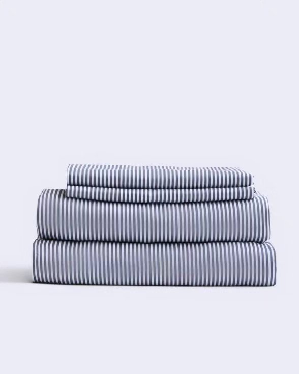 #TKF Toulouse Tick Stripes ⚡
There's nothing like swimming in these Organic Cotton bedsheets.
Indian Organic Home Textile Manufacturing Company.
Visit us at www.thekarurfabrics.com