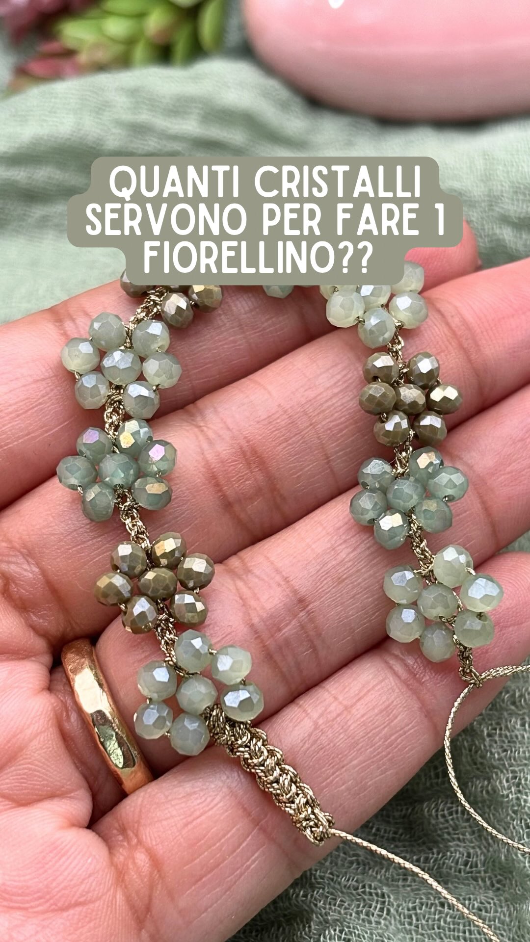 FIORELLINO ..... ma quanti e come si devono inserire i cristalli??
Ogni FIORELLINO (versione BASE) che realizzerete sarà formato da 7 cristalli :
6 cristalli (quelli intorno) + 1 cristallo centrale
Importante : dovrete sempre inserire un numero di cristalli multiplo di 7
Pronte per dare questi magnifici fiorellini??
#crochet #uncinetto #crochetbijoux #tonbonbijoux #filieforme