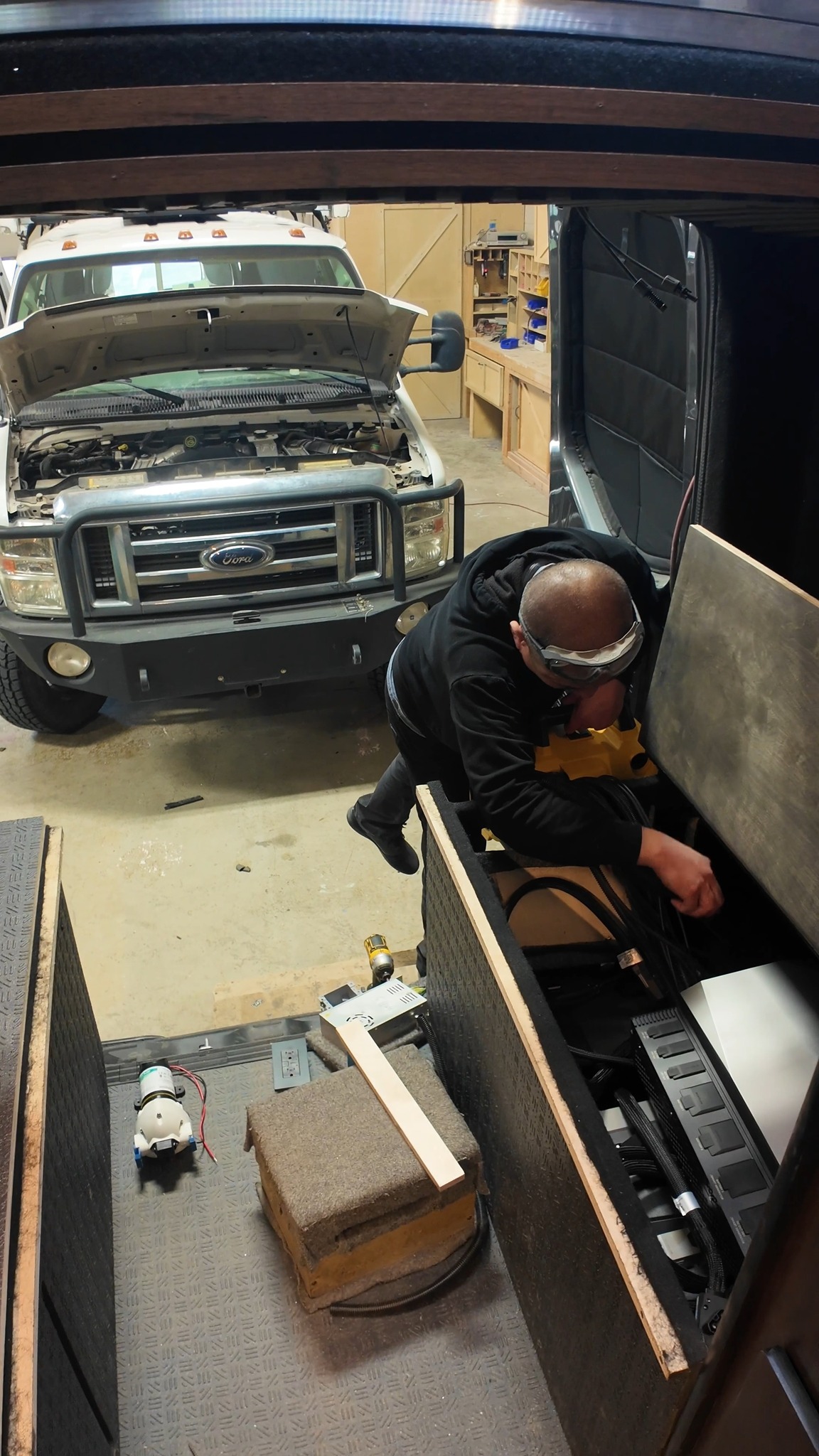 #coloradocampervan #poptop
#vanconversions #vanbuilders #vanfam #vanlife