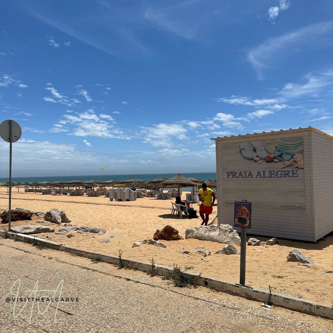 Summer vibes are in full swing as the Cabana beach rentals make their grand entrance, don’t miss out on renting your Cabana for the week! 🌴☀️ ⎮ #SummerVibes #BeachLife #CabanaTime
