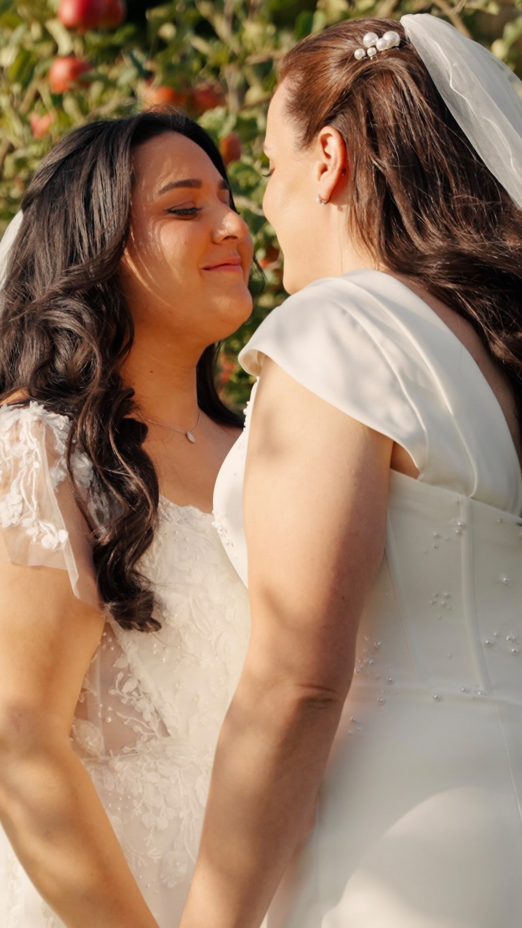 ✨Katie & Talia✨
Video - @momento_media
Planner - @amyvels
Decor - @easterntouch
Photo - @nataliechivertonphotography
Food - @adamnathancatering
Band - @totemsuperstars
MC - @toastmastersimon
Celebrant - @Stewart_the_celebrant
Boquets - @flowersbyalina
Hair - @gabygoldringhairstlist / @abbie.tyler.hair
Make up - @itsdanilevi @makeupwithgeorgia
Dresses - @purecouturebridal