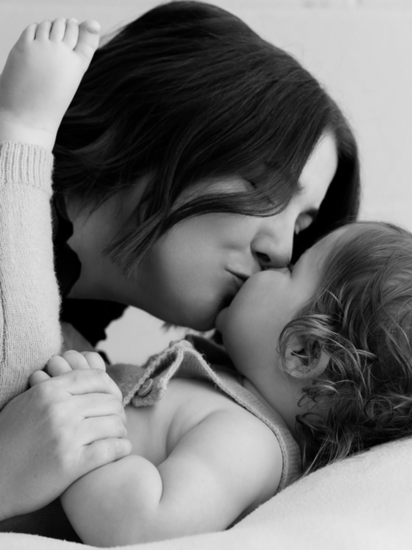 Holiday mode off ✈️
Studio mode on 🤍
Tomorrow I’m back in my happy place, surrounded by tiny toes and soft blankets... and I’m so excited.