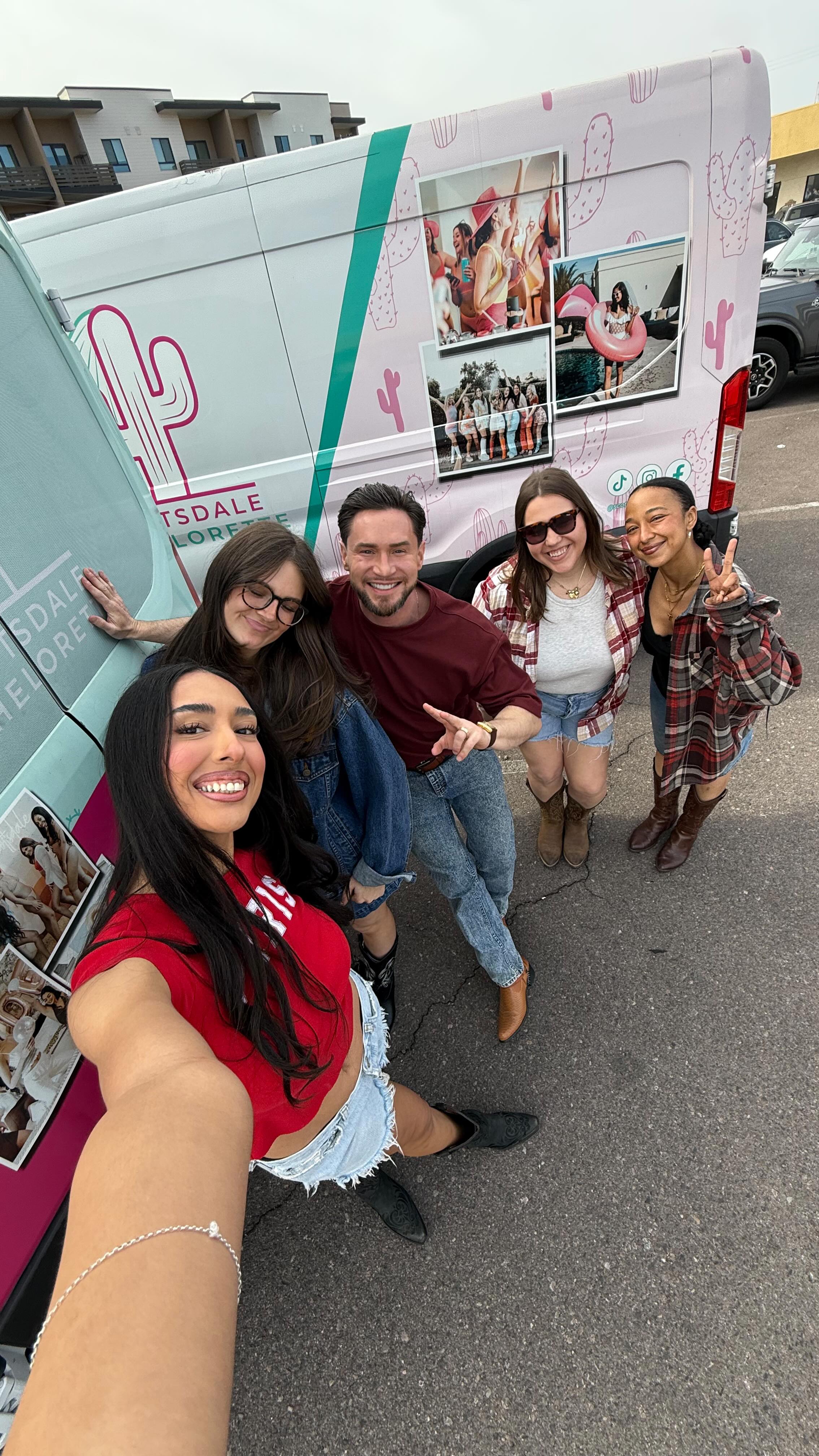 DAY IN THE LIFE… but, make it a double ⭐️❤️🍔💌🌹
22 balloons, a custom dirty shirley bar, cherries everywhere, and a special theme just for @madimonroe ⭐️ — a little retro, a little cheeky, but very scottsdale !!! & thank you to @goodnightstay for the beautiful Airbnb!!! Letting us set up early! Wow
Our website has everything you need to get book with us and started! And if you have any questions, our inbox is always open. ✨
🏡 @goodnightstay
#birthdaypartydecor #vlog #dayinthelife #scottsdale #bachloretteparty