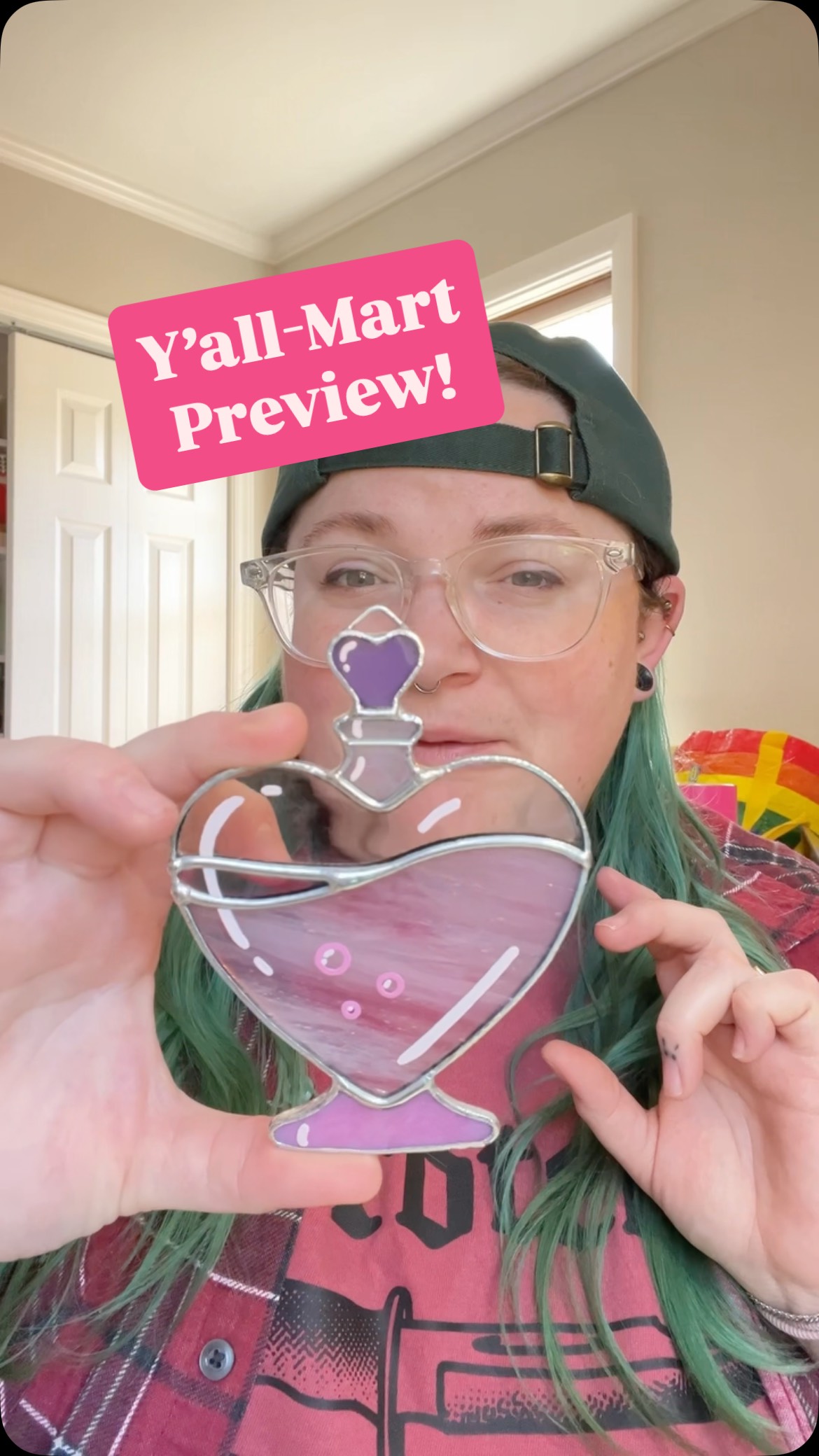 A little preview of some of the pieces weāll have with us tomorrow at @yallmartsc ! So excited to be back at one of our all time fave shows and just in time for Valentineās Day! If you see any solder schmutz on these, kindly ignore it⦠some of these are hot off the bench from this morning! What piece is your fave?? #stainedglassartist #stainedglassart #yallmart #paigeboy #glassartist