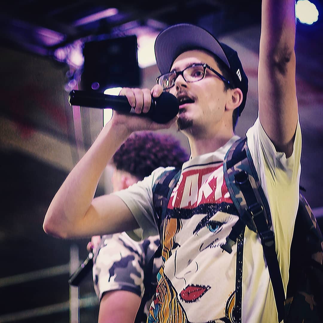 @hevve and the crew @houseofpaint festival in Ottawa .
.
.
.
. #photographylife #creativeentrepreneur #visualscollective #clickmagazine #shootandshare #photooftheday #livemusic #concertphotography #musicphotography #bandphotographer #concertphotographer #gigphotography #musicismylife #musicphotographer #gigphotographer #concertjunkie #concertphoto #graffitiart #urbanart #cityart #streetart #streetstyle #musiclover #musiclife #musicians #bestband #musicflow #musicislife #songwriters #audioloveofficial @preview.app