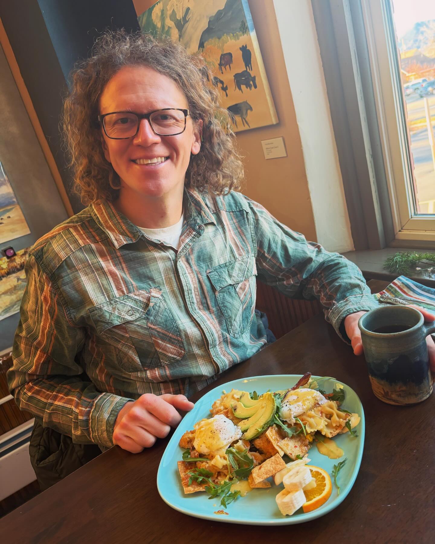 ❤️✨💗🎉Being located by the Court House has given us the lucky pleasure of seeing many lovely couples before or after they got their marriage licenses! Love is in the air and Love Wins! Follow your heart to Faye’s Cafe! Xoxoxo 💗🎉❤️✨✨✨✨