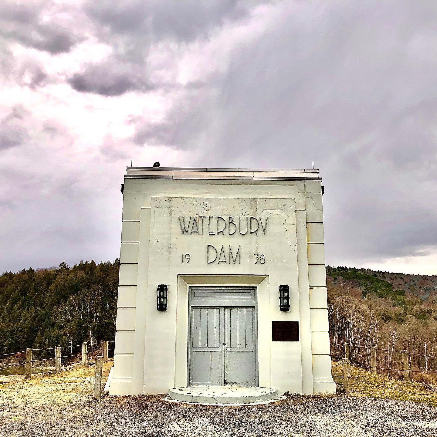 Built between 1935-1938 by 2000 members of the Army Corps of Engineers and Civilian Conversation Corps, the Waterbury Dam was constructed to control the tributaries of the Winooski River following the Flood of 1927. Hard to image the government using such architectural style on a utilitarian building today. #historicpreservationist #historicpreservation #architecturephotography #architecture #artdeco #dam #engineering #engineers #concrete #waterburyvt #littleriverstatepark @vtstateparks @usarmy
