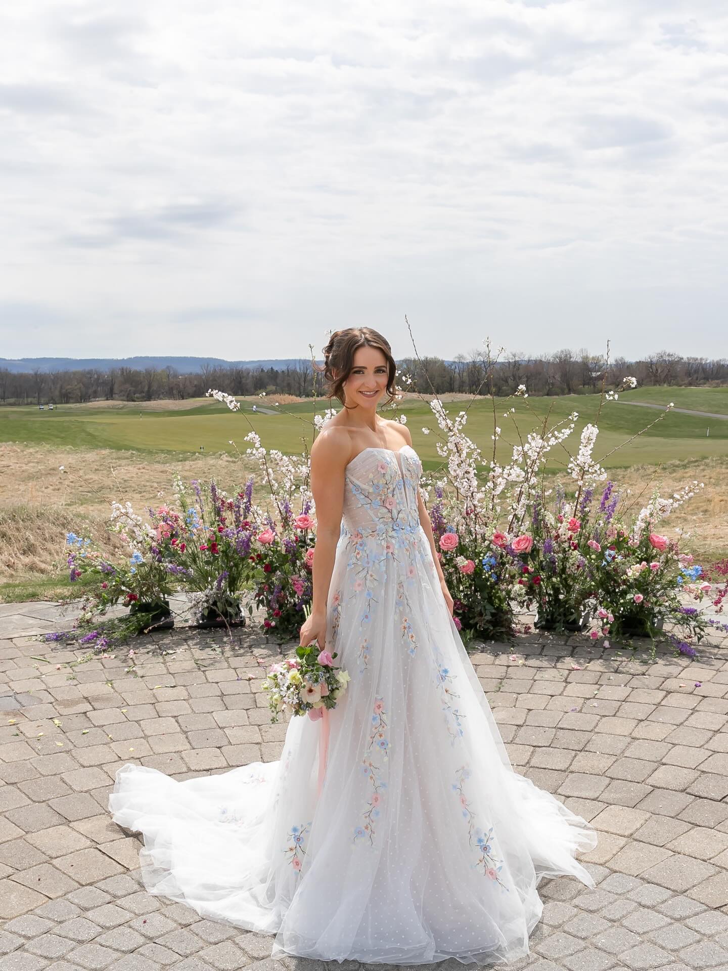 Dreaming of days like these
… only 45 days until spring, but who’s counting!!🌹🌸🌺🌷💍🪻🤗
Can’t wait for warmer weather and wedding season
Catch me here at @luxeeventslv for an elevated bridal experience March 1st
Can’t wait to see you there 💗
#elevatedexperience #weddings #weddingphotographer #njweddings #cortneytorresphotography