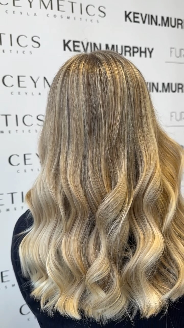 ✨B L O N D ✨
#furkansatelier #überseestadt #weserpark #friseurbremen #blond