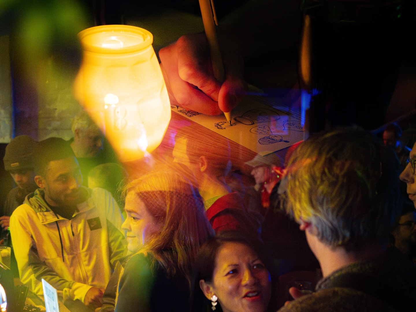 Another lovely crowd in November. Old and new faces from across the country. Established professionals, artists, newcomers, and the curious. It feels good that we can provide a space where people can feel comfortable to have a doodle, or get stuck in with the gossip.
Thanks to Max Priddy, @thomaspitts_animation and @weirdjfishes85 for their help. Thanks @powpowpoonam for co-ordinating. And thanks to @secondhomestudios_uk and @yaminations for the sponsorship.
See you on Feb 11th 7pm at @nortons.digbeth!
Photos by @tv_trev. Photo layering by @louishudson.