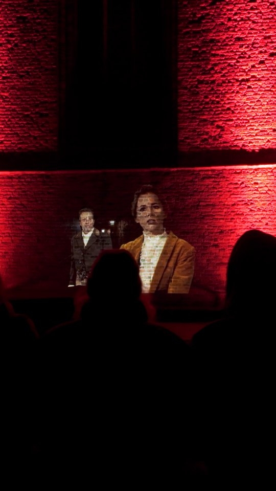 Happy Halloween 👻
Nog geen plannen voor komend weekend? Zin in een avondje wandelen en griezelen? Dan is Blankenstein iets voor jou! Een audiovisuele belevingswandeling in Blankenberge met Lucas Van den Eynde als Professor Blankenstein.
Je kan nog t.e.m. 2/11 elke avond het parcours van 2,5 km op eigen tempo afleggen (+/- 1 uur).
Let wel op! Er zitten enge scènes tussen! 🫣🩸🪚😱
👉 Meer info op www.blankenstein.be
Blankenstein is een productie van @belevingsfabriek
#halloween #blankenstein #blankenberge #LucasVandenEynde