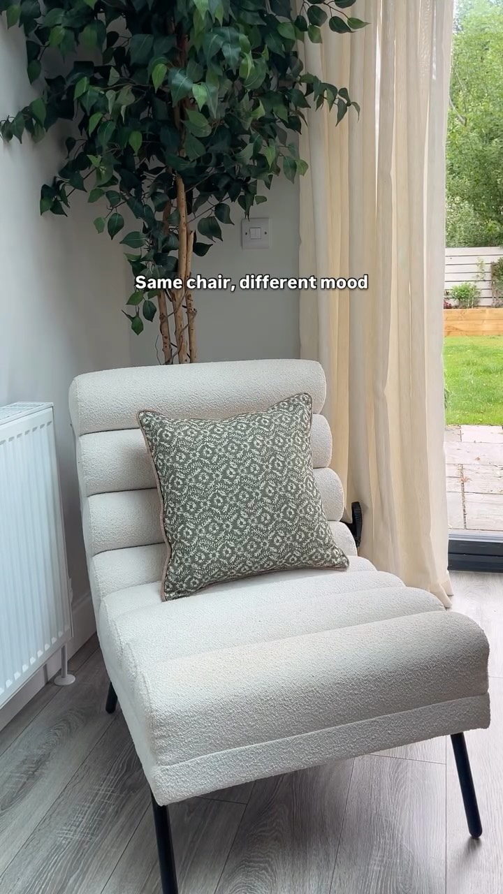 When colour does the talking, the whole space shifts.
Styling one chair with different cushions is one of the simplest ways to change the mood of a room — from calm and neutral to bold and expressive, all without changing the furniture itself 🤎
These cushions are made in-house at Lynne Kelly Interiors, allowing us to create bespoke pieces in a wide range of fabrics, colours, and finishes, designed to work beautifully within your home.
Same chair. Different mood.
Which cushions would you choose? 💭