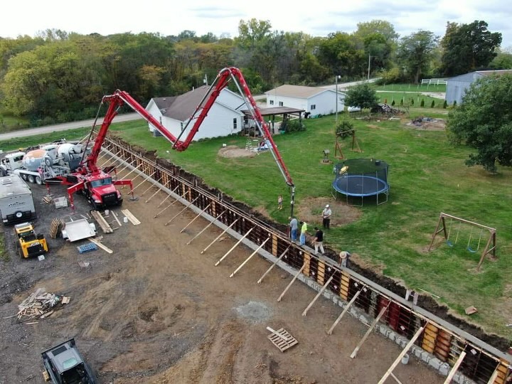 Need a retaining wall that actually lasts? We build walls that are strong, clean, and made to handle Iowa weather year after year. Whether it’s function, curb appeal, or both — we’ve got you covered.
Message us to receive your free estimate.
#iowaconstruction #iowacontractors #concreteconstruction #homeimprovements