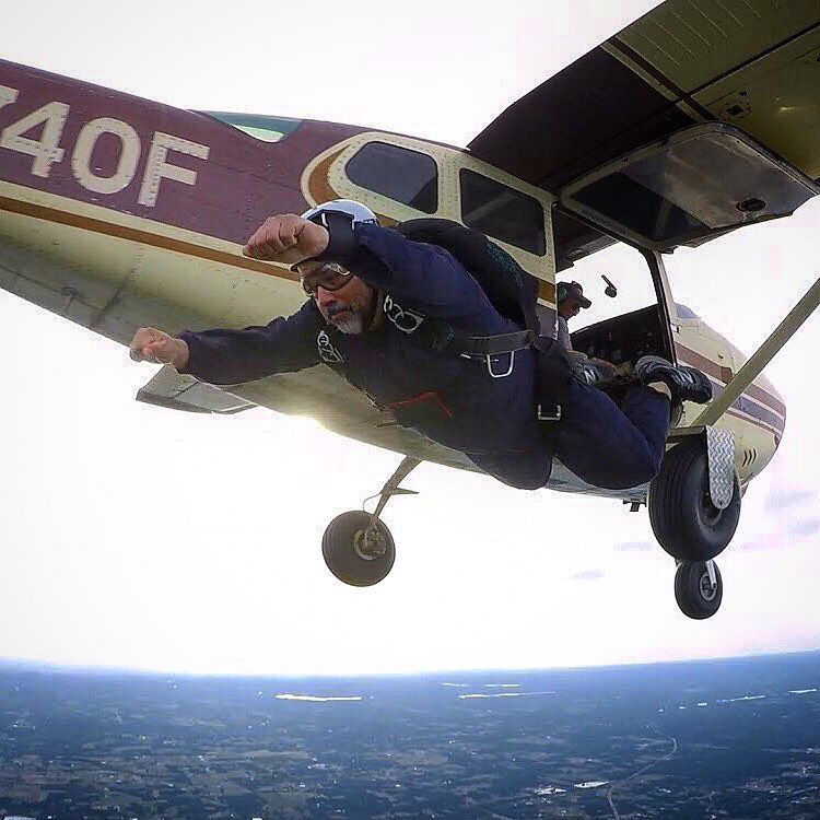 This is Padrick.... Padrick is getting his skydive license... be like @_padrick
#SkydiveRicks