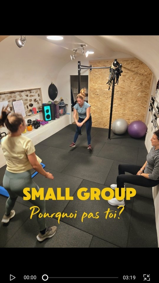 S M A L L G R O U P
Un mix de cardio et de renfo.💥
On travaille au poids du corps ou avec des charges
On développe la proprioception, l’explosivité, l'endurance musculaire...etc 💪
On réapprend à se suspendre, à lancer et à sauter !
Le but ? Se sentir mieux au quotidien, mieux viellir, être plus fort dans ses activités à côté, être fier de soi, se défouler, découvrir des muscles et apprécier les courbatures 😈.