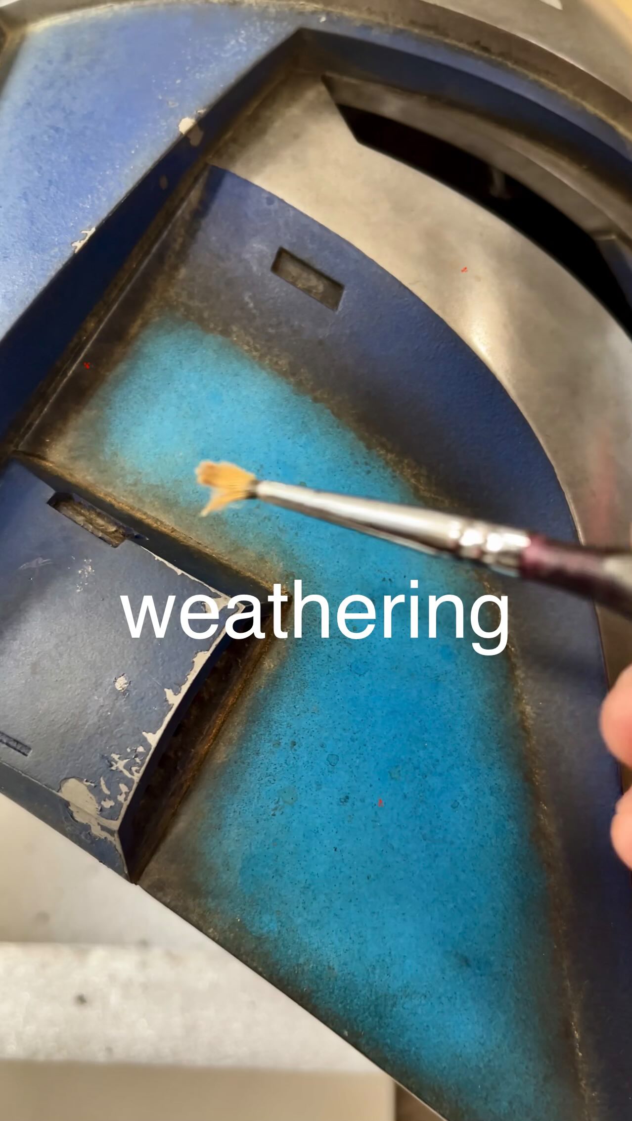 Here’s a look at one of my weathering techniques for those that are interested. #mynocksden #weathering #painting #propmaking #mandalorianhelmet