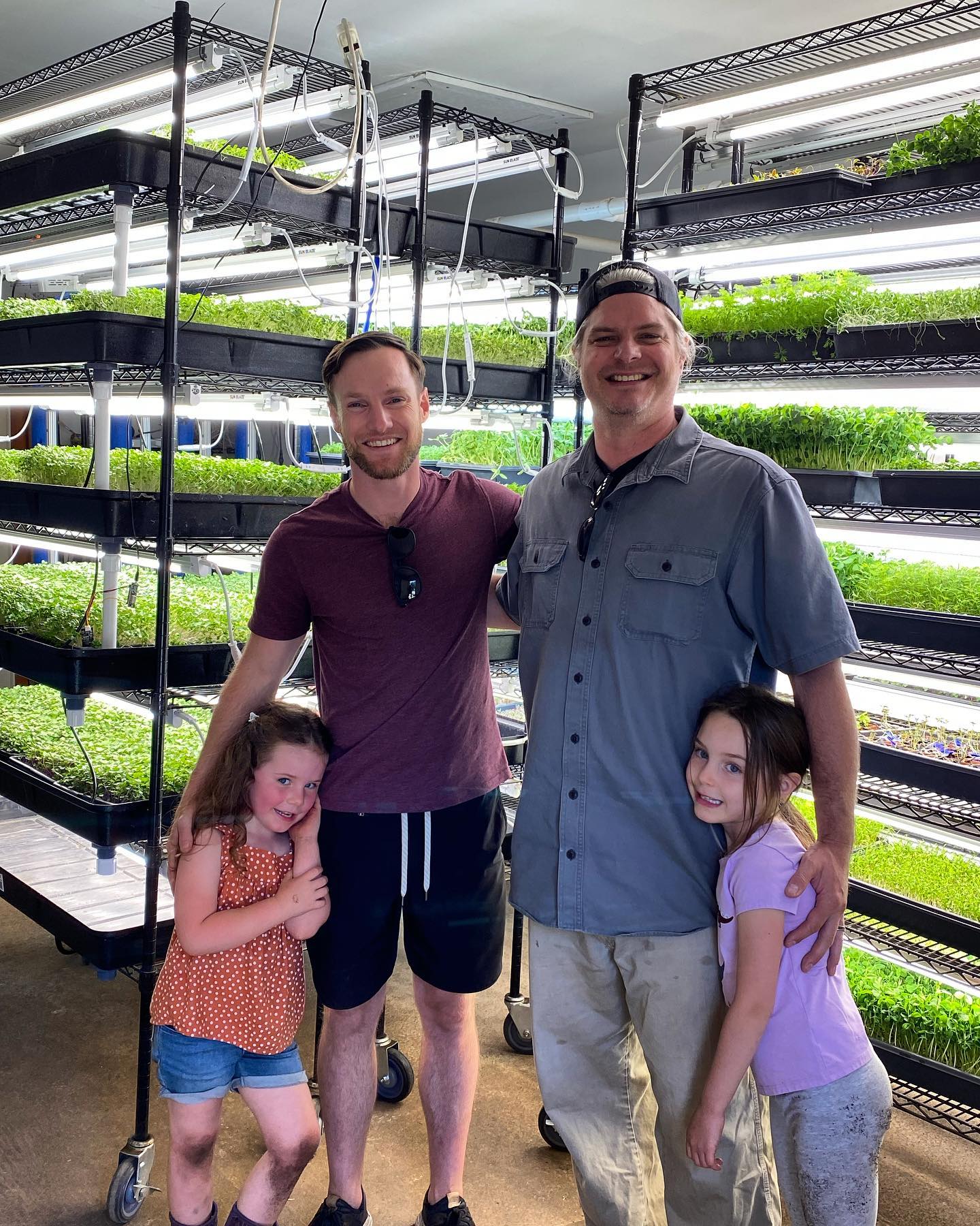 Mark from @essential_origins stopped by the farm yesterday and I couldn’t be more stoked to get some R&D going with him. Mark specializes in using cutting edge technology to help improve health and happiness alike! @infused_wholesale. 🙏🌱Stay tuned y’all!
-
-
-
-
-
-
#hydroponics #verticalfarming #organicsoil #knowyourfarmer #cagrown #freshfood #healthyfood #urbanfarmer #mixedgreens #leafygreens #microgreens #nongmo #planthealth #indoorfarming #aeroponics #placergrown #growsomeleafys #growsomemicros #shellridgefarms #localfarmers #nutrientdense