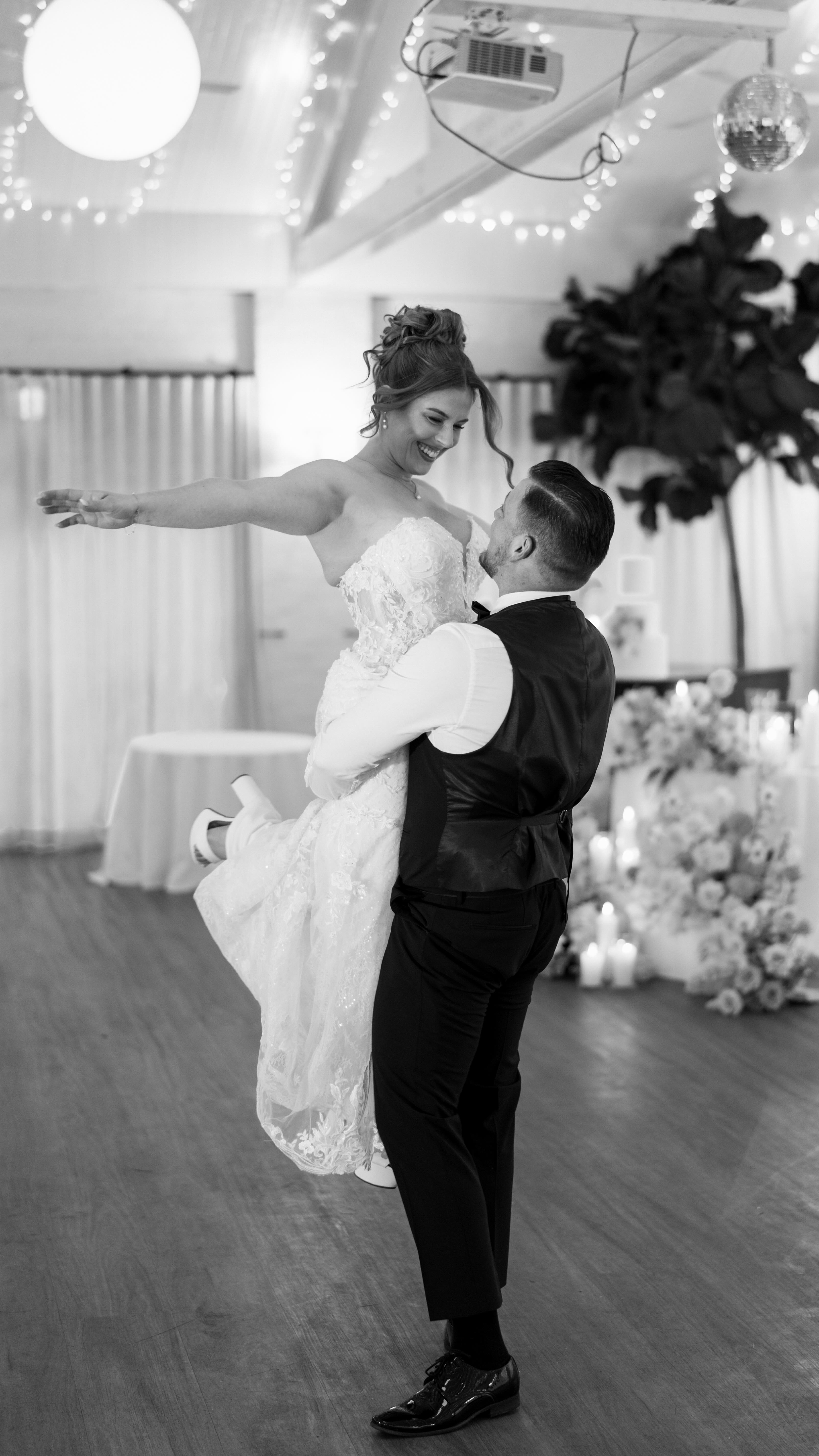 You only get one wedding day. Before that guests, it’s important to take a minute for just the two of you.
HAVE. THAT. DANCE.
The team:
Venue @thelodgejamberoo
Wedding Planner @whitemomentweddings
Florist @theflowerpursuit
Content Creator @behindthescenessocials
Makeup @sarahgiudicemua_
Hair @perossahairartistry
Celebrant @lovedbychelsea_
Dress @bridesofbeecroft
#thelodgejamberoowedding #thelodgejamberoo #southcoastwedding #southcoastweddingphotographer #southcoastweddingvideographer