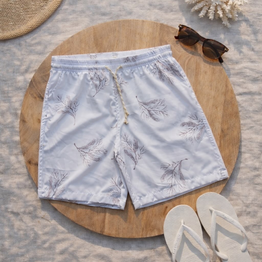 O short que todo homem precisa pro verão 🔥
✔️ Tactel premium
✔️ Super confortável
✔️ Tecido fininho que não mostra nada
✔️ Modelagem mauricinho na medida certa
Praia, piscina ou dia a dia com estilo. 🩴🕶️