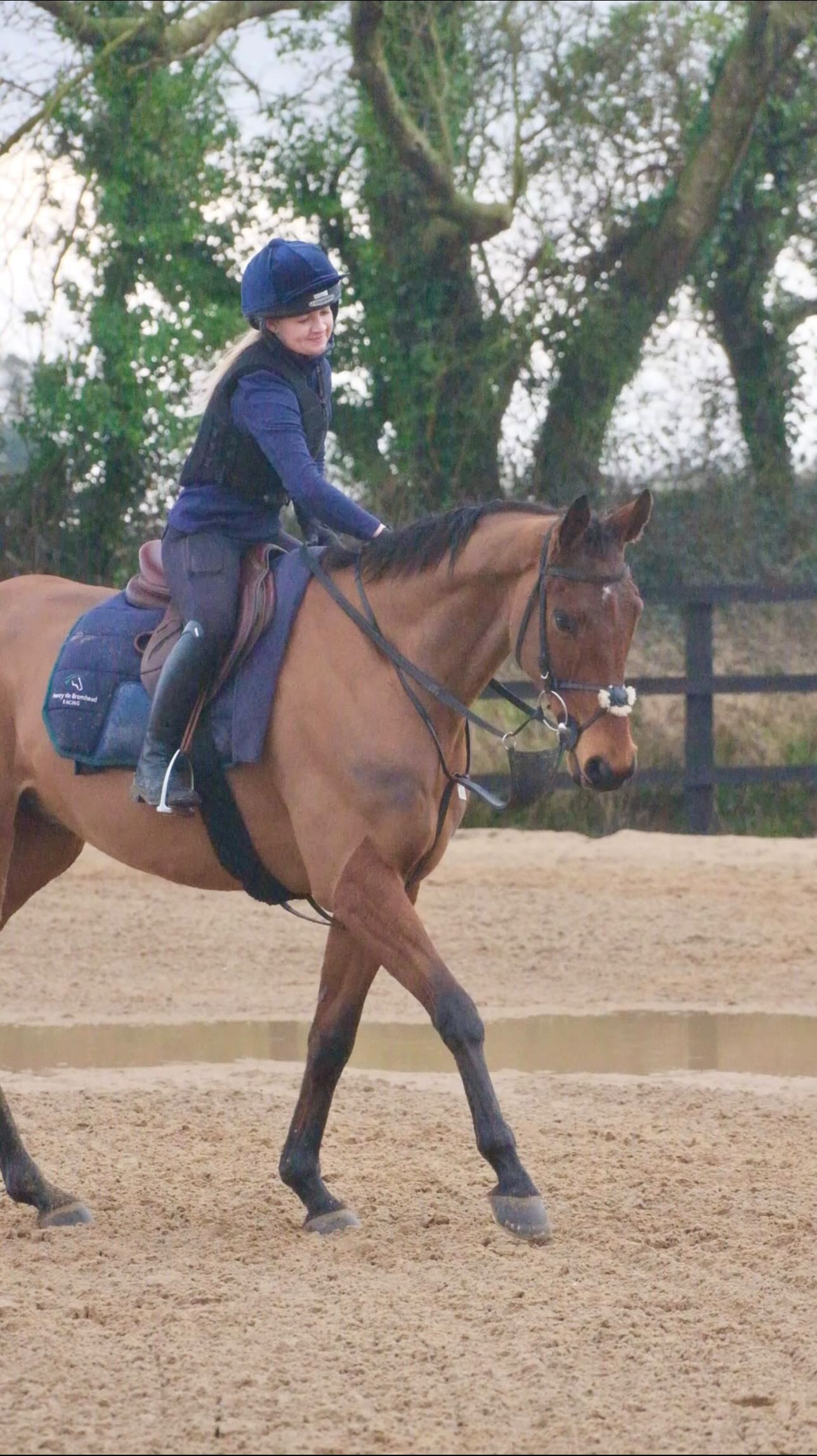 Everyone needs a man like Bob Olinger and Captain Guinness😎
@emilykate_robinson keeping the horses flexible and strong with regular flatwork 💪🏽