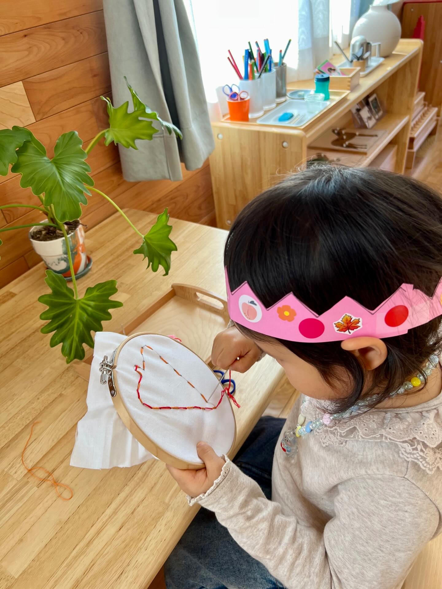 In Montessori, we observe before we guide 🌱 By following each child’s interests and readiness, learning unfolds naturally and joyfully.
Comment 🌸 if you love child-led learning!