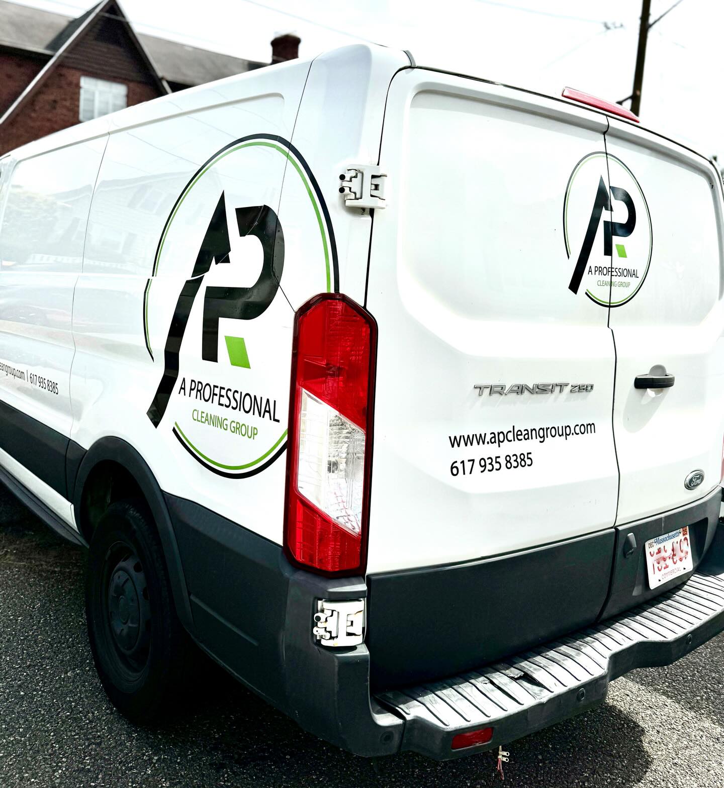 CAR LETTERING
We turn your vehicle into advertising 🚀💫🚐
#CarLettering #VehicleBranding #MobileAdvertising #WrapDesign #CustomWrap