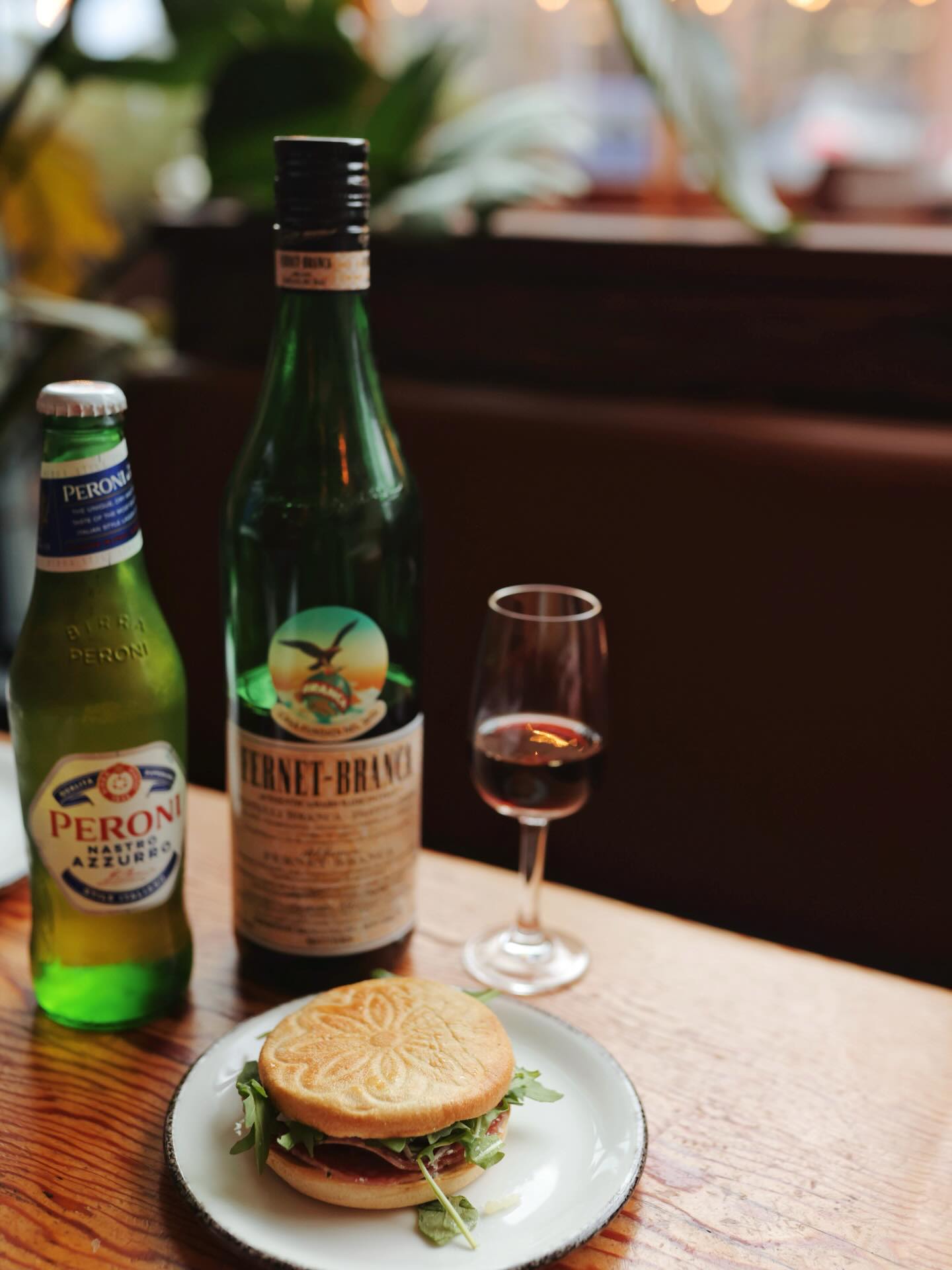 Happy Friday from Storia!
Our daily happy hour kicks off at 2pm and we’re especially loving the Italian trio right now!
Tigelle, Peroni, and a little fernet to finish.
A perfect way to start the weekend! Cin cin!
📸 @kristinkins
