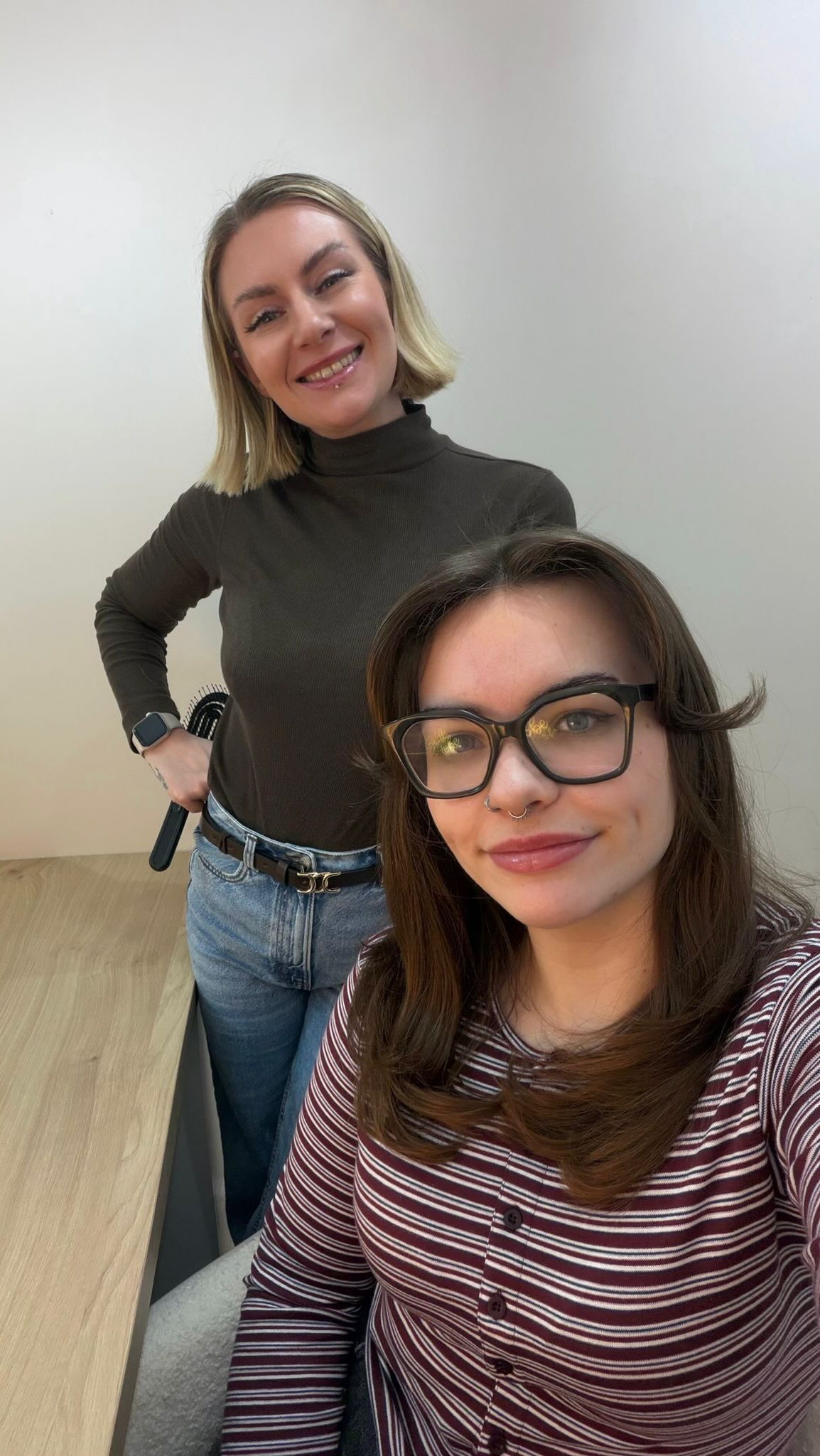 Blow-dry practice era 🎶
Just learning better root lift for some upcoming bridal styles. Please don’t panic! I’m not adding blow-dry services to my packages 😅
Blowdries still aren’t my thing, but the volume? Worth it!
#Oldmoney
#Bouncyblowdry
#Education
#Wedding
#Weddinghair