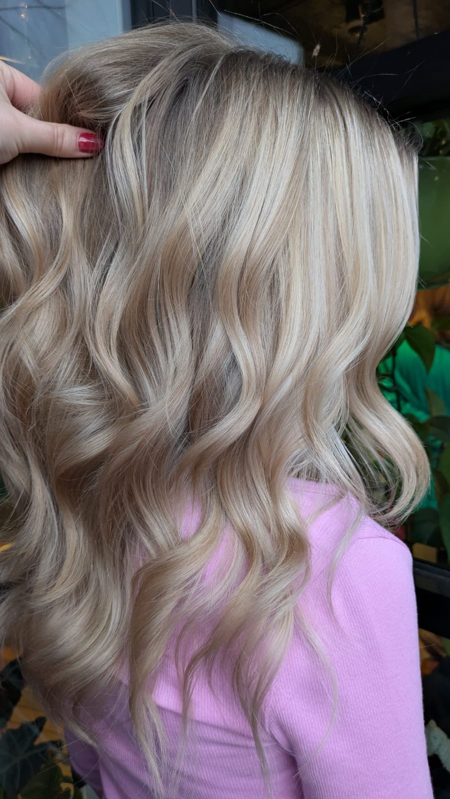 The hair you’ve been dreaming of, realized. ✨
There is nothing more satisfying than watching a transformation come to life—from the relaxing ritual at the basin to the final, luminous reveal. This creamy, dimensional blonde Sara is proof that you don’t have to choose between “bright” and “blended.”
The result? Hair that catches the light in every direction and feels as luxurious as it looks. It’s not just a color; it’s a total confidence reset.
Ready to be our next transformation?
Our chairs are waiting for you. Click the link in our bio to secure your session. Let’s make your hair goals a reality. 👱🏼♀️✨
#themoonboutique #NorthVanHair #celestialbeauty #behindthechair #boutiquesalon