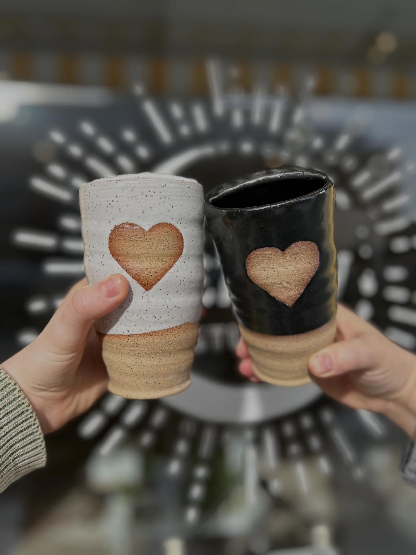 Need the perfect gift for the pottery lover in your life? Our 2026 Lovers Collection Heart Travel Mugs are reusable, dishwasher safe, and built for real-life commuting romance.
Less waste. More love. 🌱😍
Check out the website in the bio to shop while they’re still available. 💛
#valentinesgift #reducereuserecycle #loversinadangeroustime