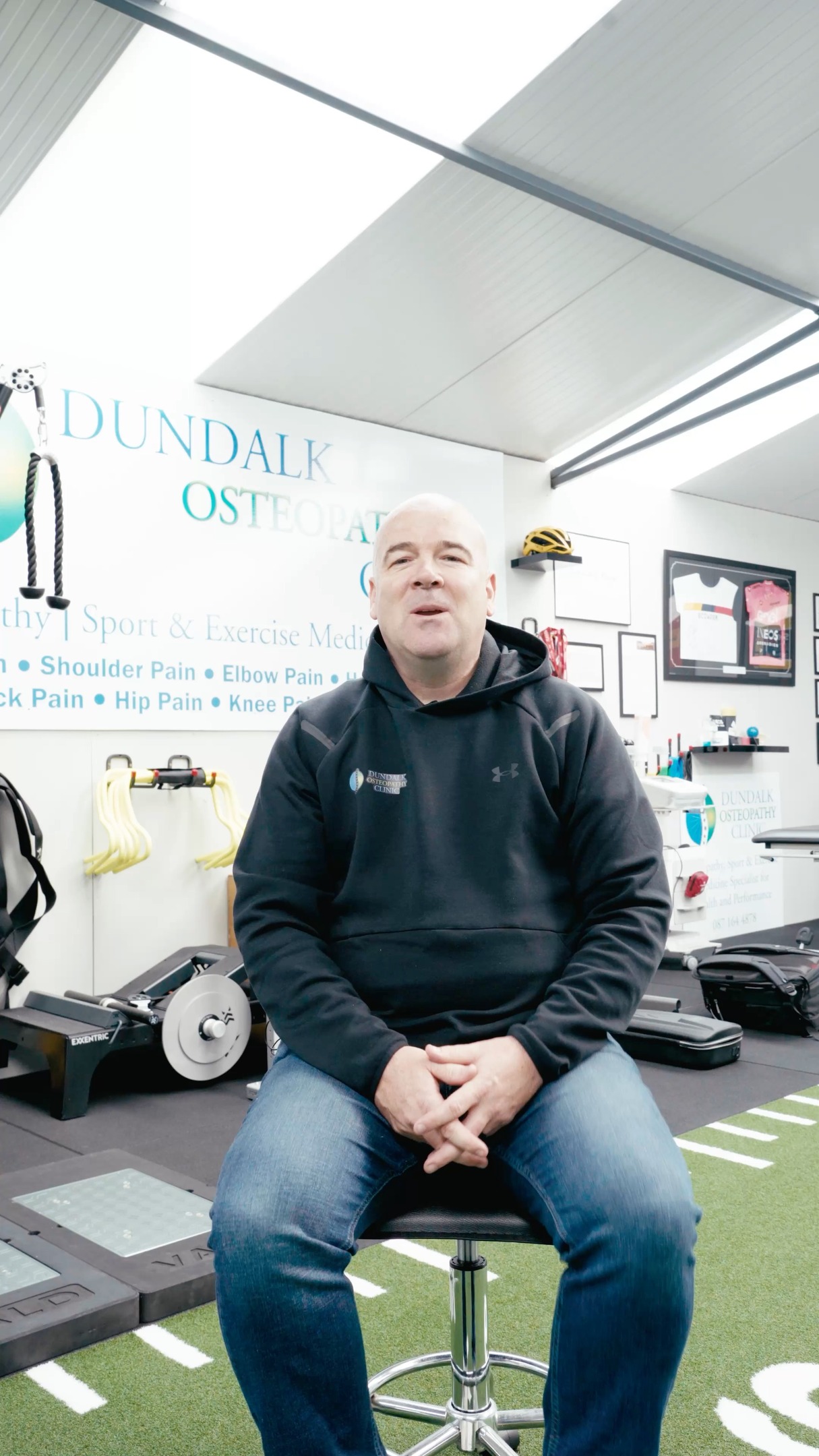 Who We Treat? We see a wide variety of patients either the general public or athletes and weekend warriors who all get the same level of care and attention 🏥 Low Back Pain, neck pain, shoulder pain, hip pain, knee pain & sports injuries. We have a full VALD muscle strength testing facility to help diagnose asymmetries and from there we can offer an individualised rehabilitation plan specific to your needs. 📩 DM us for more info or check us out at www.dundalkosteo.com #backpain #lowbackpainrelief #discherniation #sciatica #dundalkosteopathyclinic
