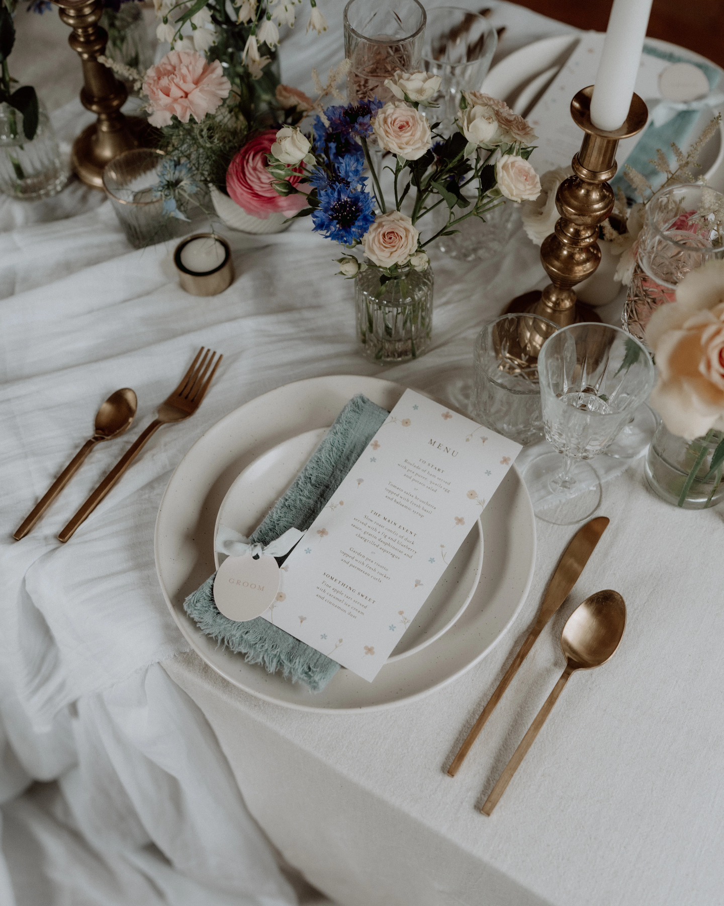 Spring is here! (Apparently - although you wouldn't know looking out my window this morning 🤦♀️)
This image is from a shoot last spring with a lovely pastel colour pallete that always works well this time of year IMO. Particularly enjoying our pastel blue muslin napkins 👌
Still taking it slow behind the scenes here but our first hire of the year goes out next week for an Easter wedding so looking forward to getting back to it 🐣🐰🌸
Photographer - @emily_jayne_weddings
Coordinator, concept & design - @amandawhiston_weddings
Venue - @haarlemmill
Celebrant - @megseniorceremonies
Stylist - @twoeightoneltd
Florist - @katie.olivier.blooms
Makeup artist - @rubyjbeauty
Hair stylist - @everyoneslookingrosie
Cake - @julia_florence_cake_design
Model couple - @ta.modelcouple
Stationery - @gableandgrain
