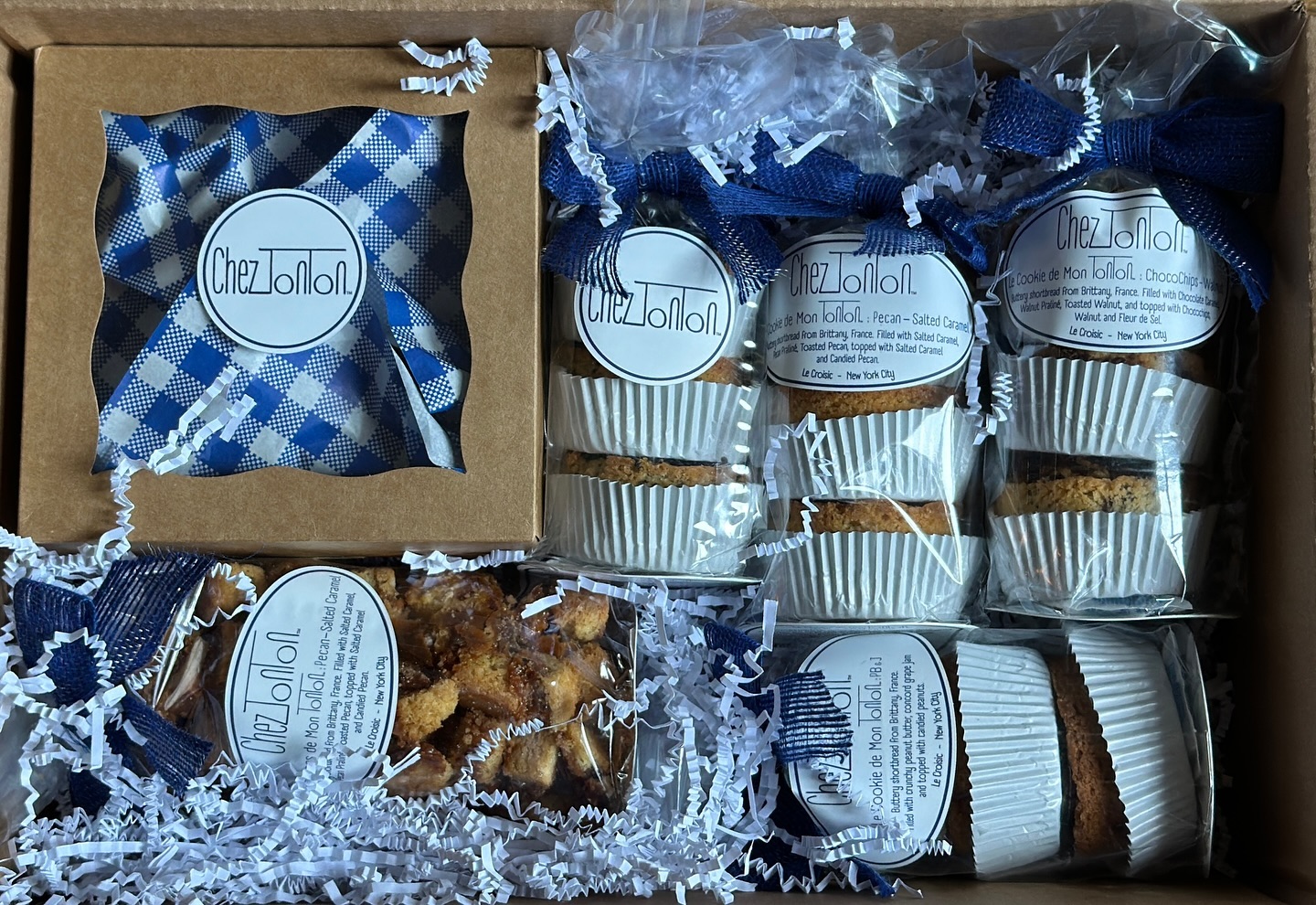 From East Coast to West Coast, a special order for a very special person!!! We ship all over the US 🥰
Order for your very special person 💕
#bitingintoahug #bakestagram #bakedgoods #bakedfromscratch #montontonpecan #bakedjoy #fromfashiontobakingn