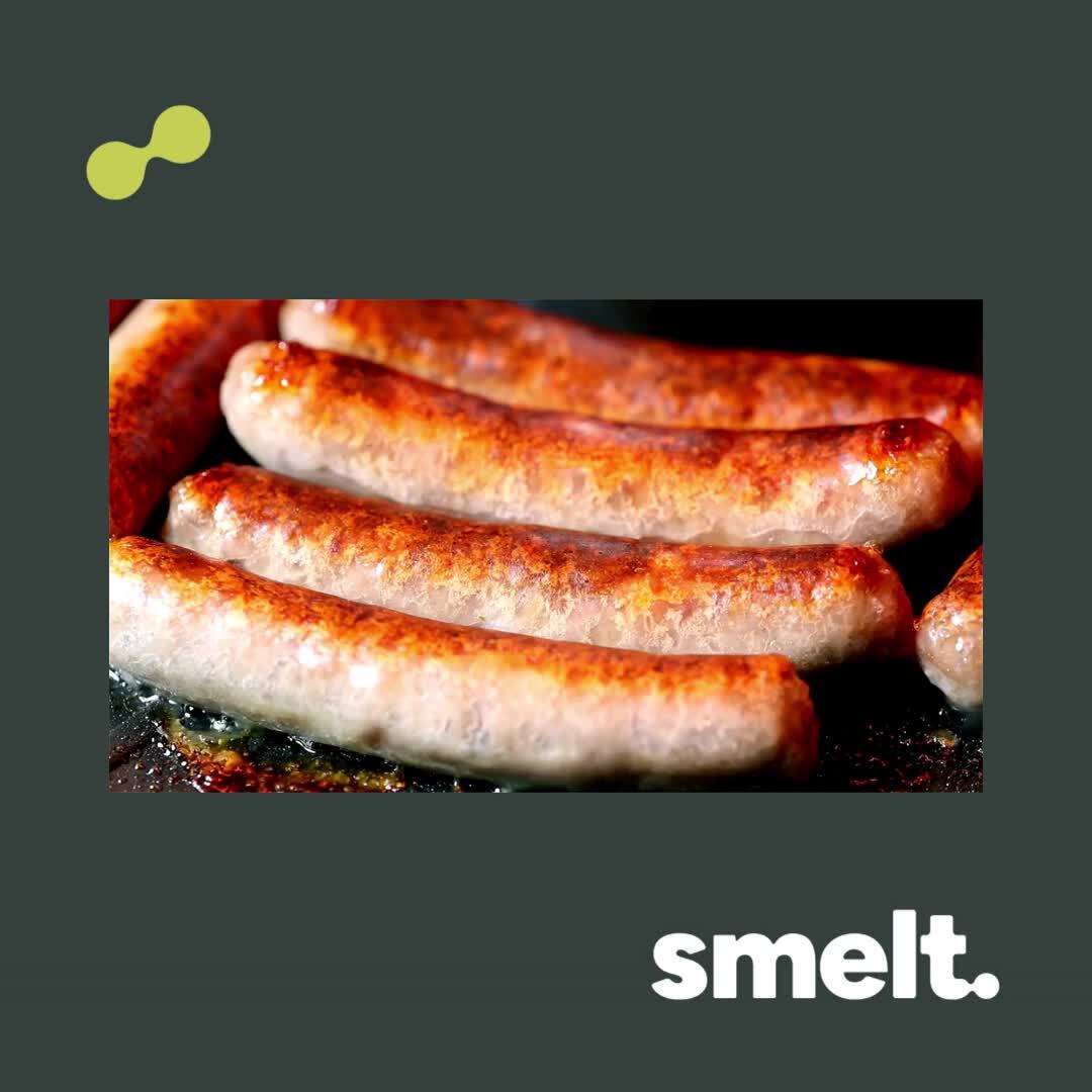 Zondag 15 februari zorgen we uiteraard ook voor de inwendige mens! We starten met een heurlijk ontbijt verzorgd door de Muuzevangers Maar in de middag kom je ook niets te kort! Helemaal passend bij het thema: #FruhSchoppen, opent in de middag de Bratwurstkraam! Dus geen reden om naar huis te gaan! Volhouden tot de #BierCantus bij ons @cafeonslieske
#Fruhschoppen #bier #Bratwurst #Kapellen #meezingen #samen #plezier #Maarheeze