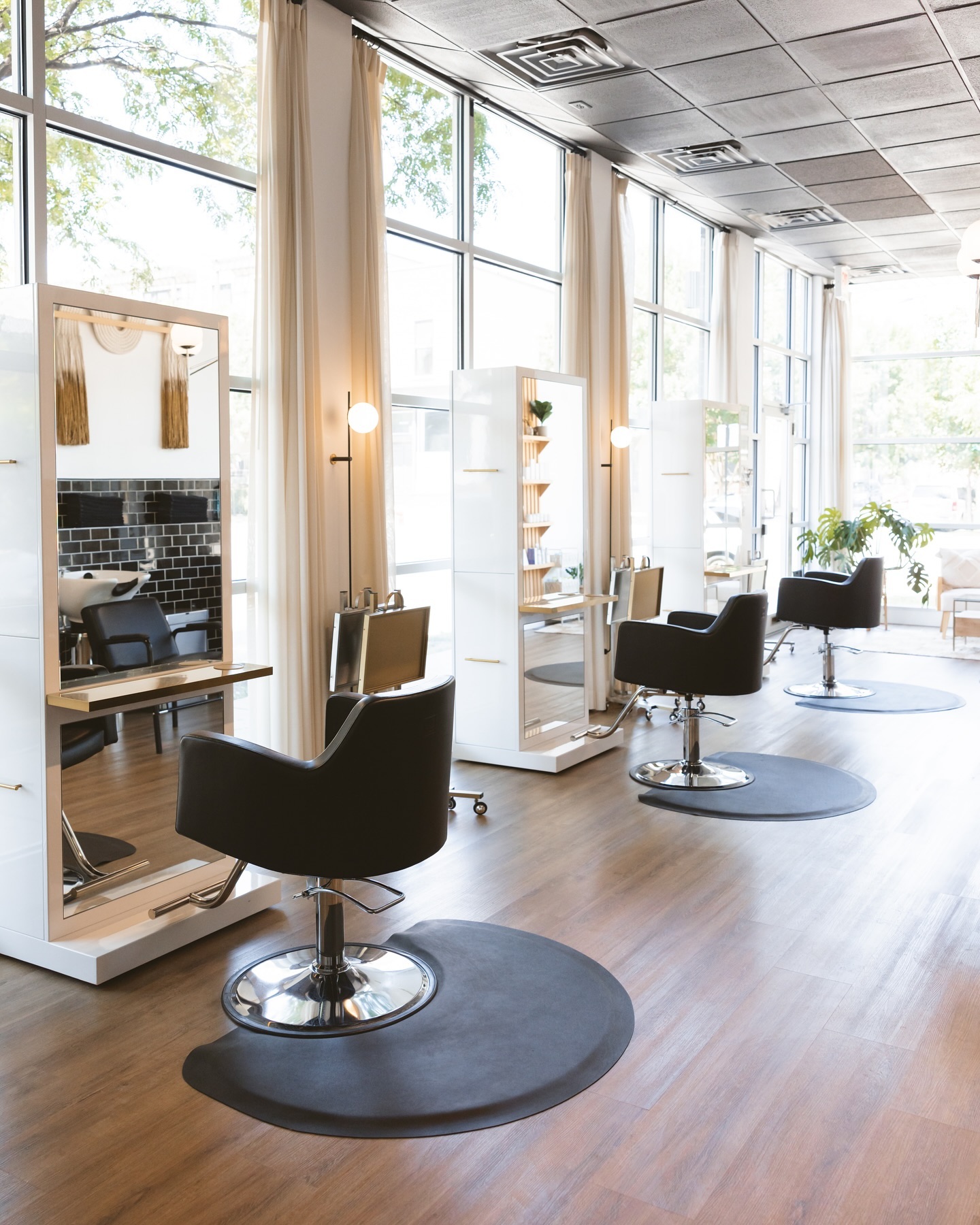 Having some amazing stylists join the salon soon…… stay tuned! 🤩