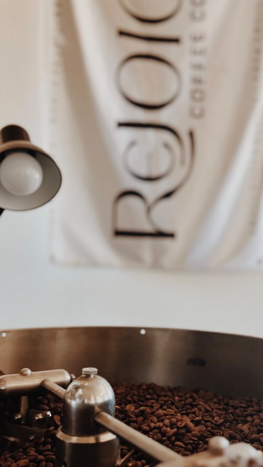 🔥☕️Another quiet Monday of roasting!