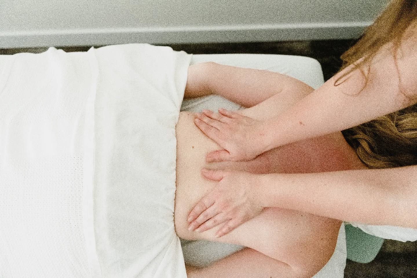 Sometimes, there is no perfect solution to recovery.
Pain is often multifaceted, and there's more than one road to take to get you there.
How we feel physically can be affected by our mental health, sleep patterns, nutrition, exercise, what we watch, do, and who we surround ourselves with.
While we love massage and mobility, we also recognize that it doesn't always fix everything and sometimes referring out is the best thing we can do for our patients. We believe in helping you build your circle of care.
Here are just a few (not all!) of our fave local practitioners to collaborate with:
Physiotherapy and Psychotherapy- @diamondphysiotherapy
Chiropractic- @drabrams8
Naturopathic- @dr.tasha_nd
Personal training- @pure_energy_fitness_studio
More RMTs- @quintemassagetherapy
At MoveWell, you can trust that we got your back and will be there every step of the way, helping you achieve your wellness goals.