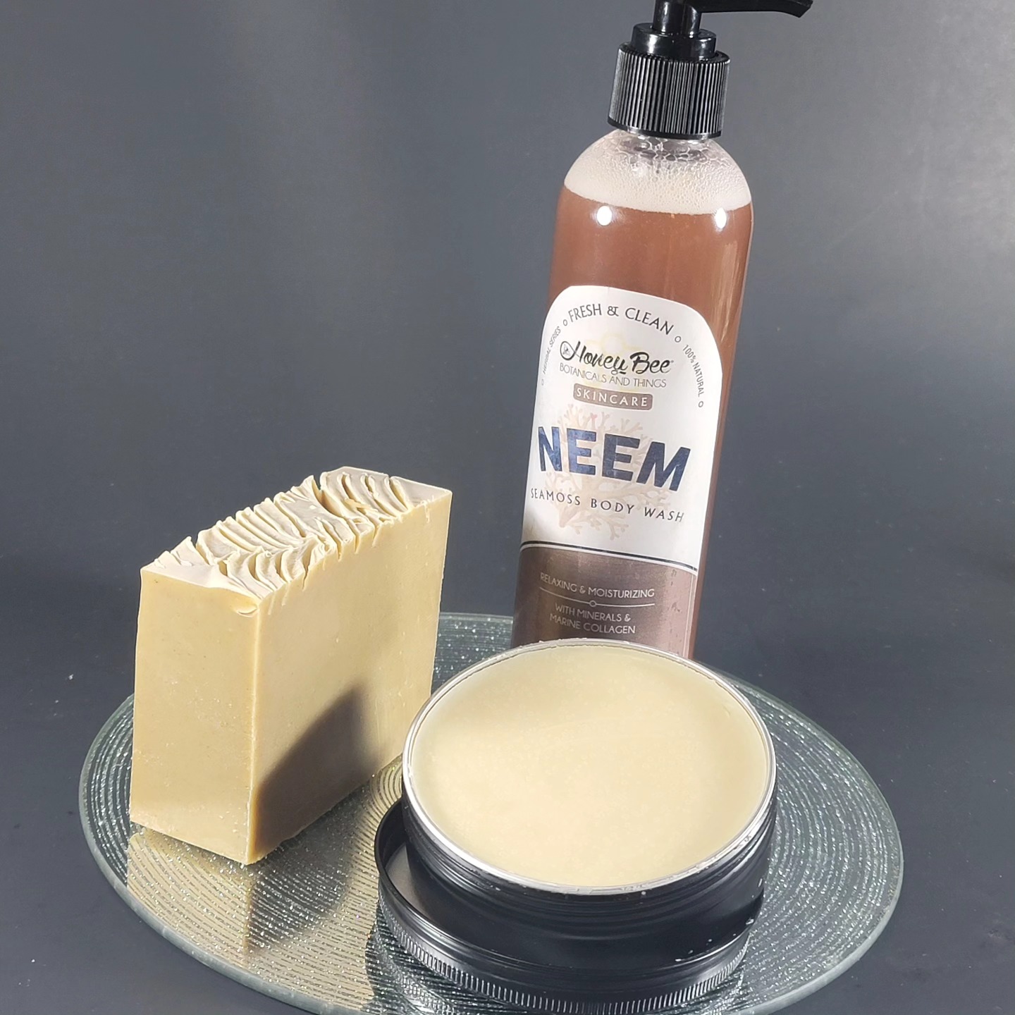 Neem is an oil that I really love. It has a way of clearing the clear. For eczema, many of the skin problems we suffer with. If we could rate neem effectiveness based on its smell, it's hitting 100%. It doesn't smell good, but it works. I add bergamot to help the scent.
Honeybee cares about your skin. We bring the best solutions.