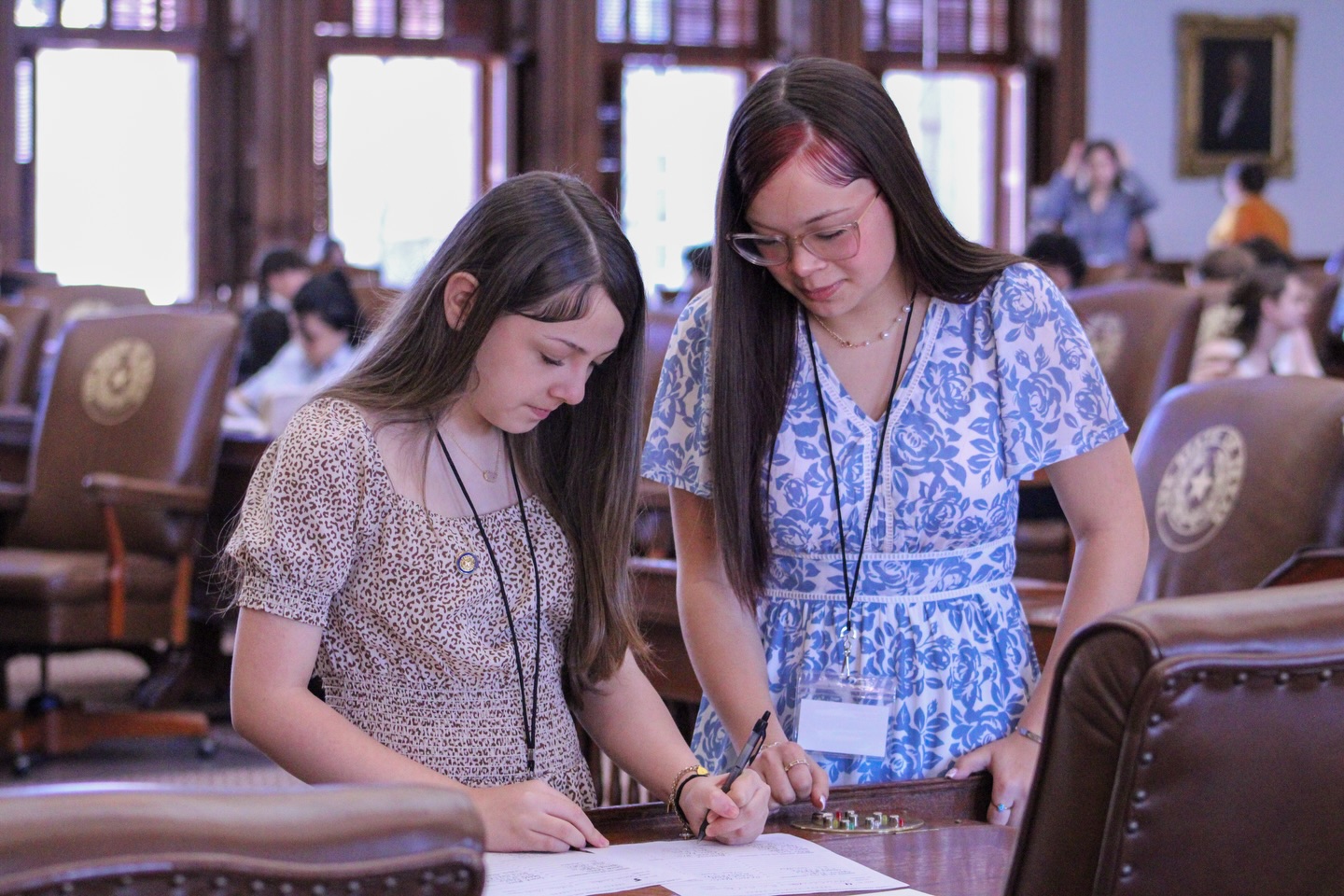 To ask this lady a question: 🙋♀️ What was your favorite part of Government Day?! 👩⚖️ Tell us in the comments! #GovernmentDay #YourVoice #BeHeard #HouseBill #HouseOfRepresentatives @texascapitol