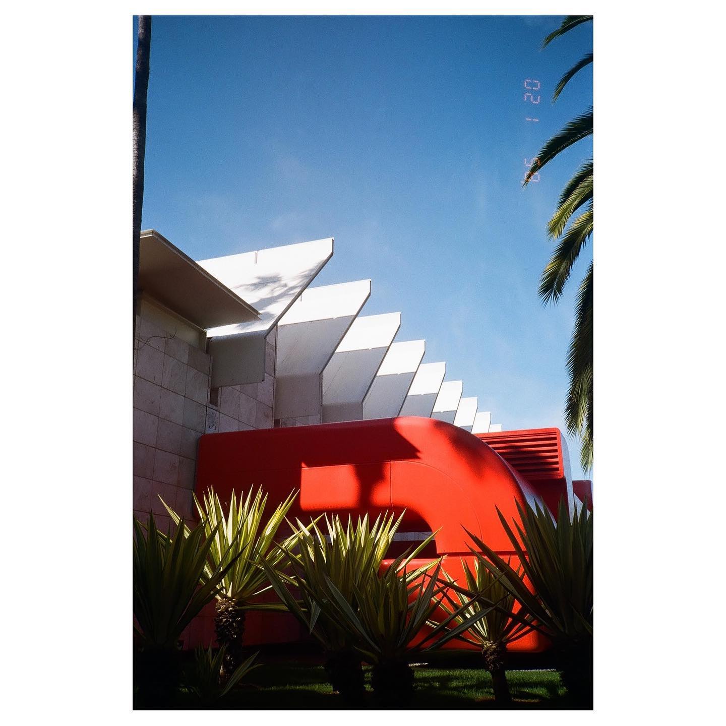 last of the LA series 🤠
📷: canon sureshot supreme quartz date / fuji 200
#autoboy3qd #35mm #canon #canonsureshotsupreme #fuji200 #fuji #fujicolorc200