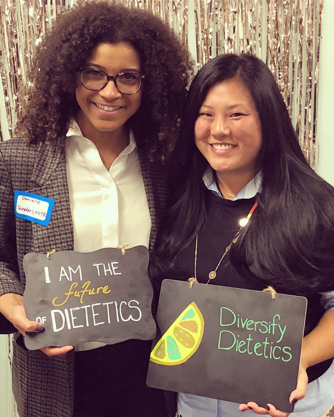 Still buzzing from last night’s meet up! Thank you so much @tamarameltonrdn & @deanna.rdn for coming together to build @diversifydietetics and for hosting such a wonderful event!
#FNCE #diversifydietetics