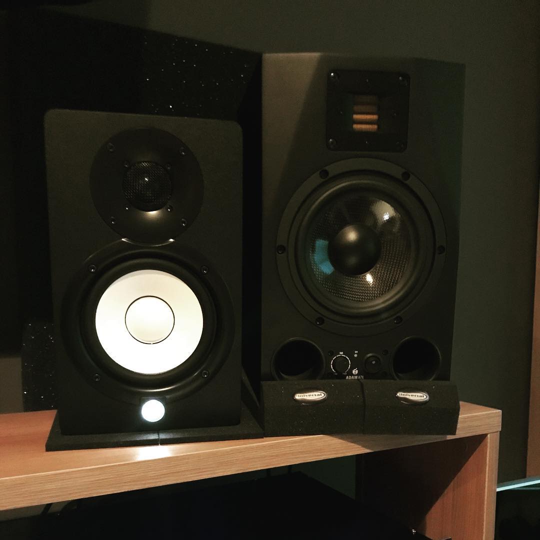 New set of 2nd speakers. Always good to have a 2nd opinion #yamaha #yamahahs5 #musicproduction #musictech #yamahaspeakers