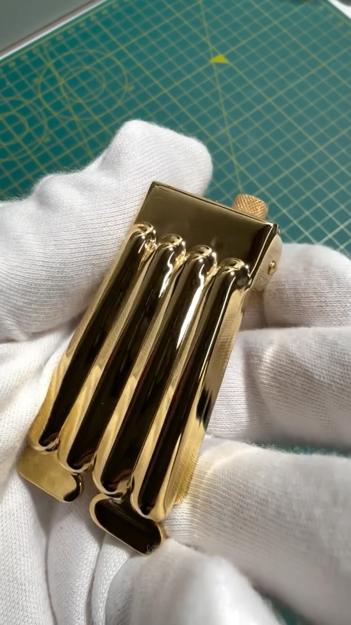 🪕How to upgrade your banjo. Plate it gold obviously…🪕#gold #instamood #trendingnow #goldenedge #banjo