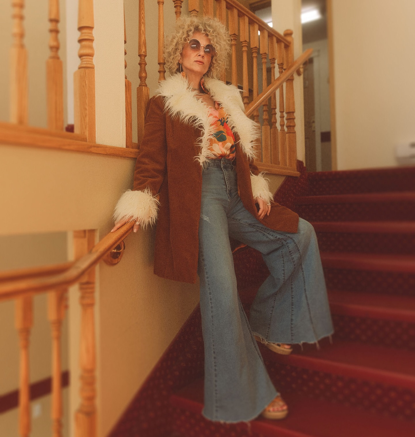 Just diggin’ it.
.
No explanation.
No overthinking.
No waiting for permission.
.
Sometimes you just need to feel yourself.
Feel like a badass in your own skin.
In your own clothes.
On your own terms.
.
The outfit hits.
The energy hits.
The confidence? Untouchable.
.
This isn’t about who’s watching.
It’s about how you feel walking into a room.
.
And today…or on this day??
I’m diggin’ it ✌🏼🪶
.
#WildTribeStyle #kellypollitt #Over40AndUnstoppable #BohoBadass #ConfidenceIsTheLook