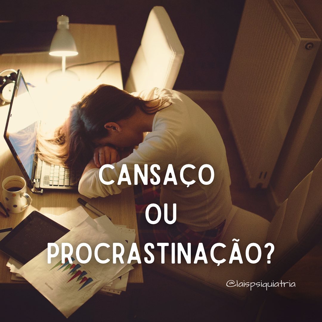 Olá, pessoal! 👋 estou aqui para clarear um assunto que muitos de nós enfrentamos diariamente: procrastinação e cansaço. 🤯 É fácil confundir os dois, mas entender as diferenças pode ser uma verdadeira revolução na nossa produtividade! 💪
Procrastinação não é apenas preguiça, é um desafio emocional que pode surgir por diversas razões. Quando procrastinamos, muitas vezes estamos evitando tarefas por medo do fracasso, perfeccionismo ou simplesmente porque não estamos conectados emocionalmente com a atividade. Por outro lado, o cansaço é uma resposta natural do corpo à fadiga física e mental. Reconhecê-lo é crucial para evitarmos um esgotamento completo.
Aqui estão algumas dicas preciosas para driblar a procrastinação e administrar o cansaço de forma saudável:
🧠 Autoconsciência: Identifique suas emoções por trás da procrastinação. Está evitando algo por medo? Busque compreender suas motivações internas.
📅 Planejamento: Organização é a chave. Divida suas tarefas em etapas menores e crie um cronograma realista para evitar se sentir sobrecarregada.
💃 Faça pausas estratégicas: Respeite seu ritmo. Pausas regulares ajudam a manter o foco e reduzem o cansaço acumulado.
🧘♀️ Pratique o autocuidado: Priorize o sono, a alimentação saudável e a prática de atividades relaxantes. Um corpo saudável é essencial para uma mente produtiva.
🎯 Estabeleça metas claras: Defina objetivos alcançáveis e celebre cada conquista. Isso ajuda a manter a motivação em alta.
📵 Minimize distrações: Desligue notificações desnecessárias durante o trabalho ou estudos. Concentração é a chave para evitar a procrastinação.
📝 Autoafirmações positivas: Cultive uma mentalidade positiva. Lembre-se de que é capaz e que pequenos passos também fazem a diferença.
Lembrem-se, queridas seguidoras, cada jornada é única. Não se comparem e estejam sempre atentas ao equilíbrio entre produtividade e descanso. 🌸 Com amor e determinação, podemos vencer os desafios que surgem em nosso caminho! 💫
#Psiquiatria #procrastinacao #SaudeMental #ProdutividadeComEquilíbrio #SaúdeMentalEmPrimeiroLugar