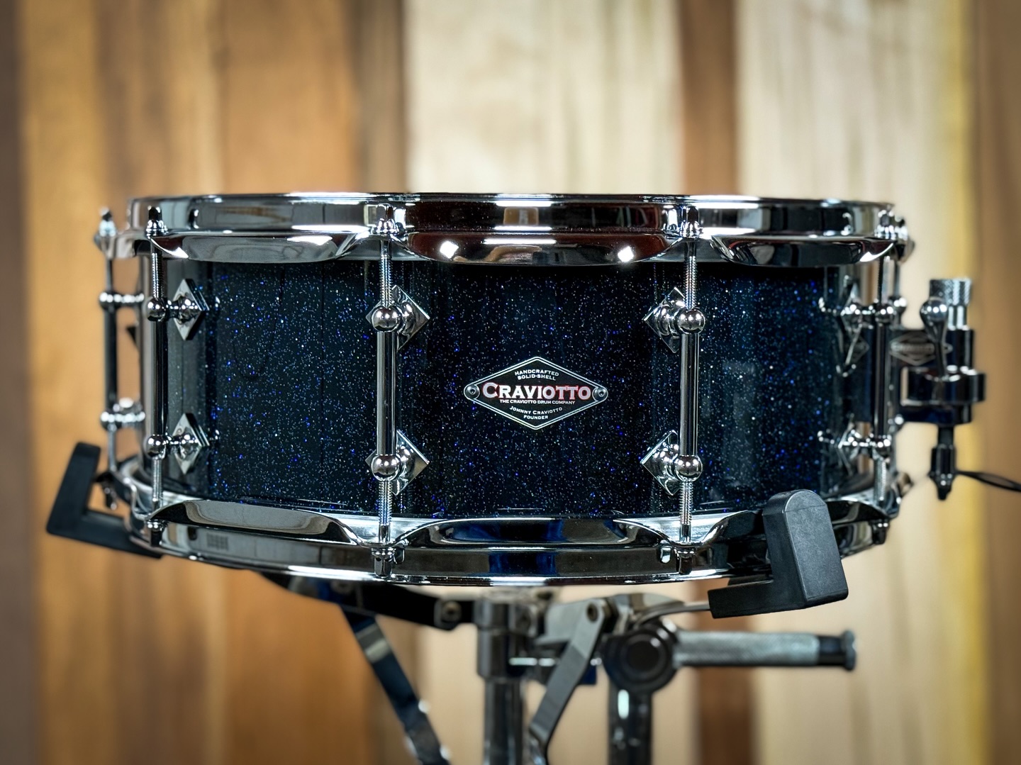 Custom Shop 5.5x14 Maple, with 45 degree bearing edges, Deep space blue lacquer finish.