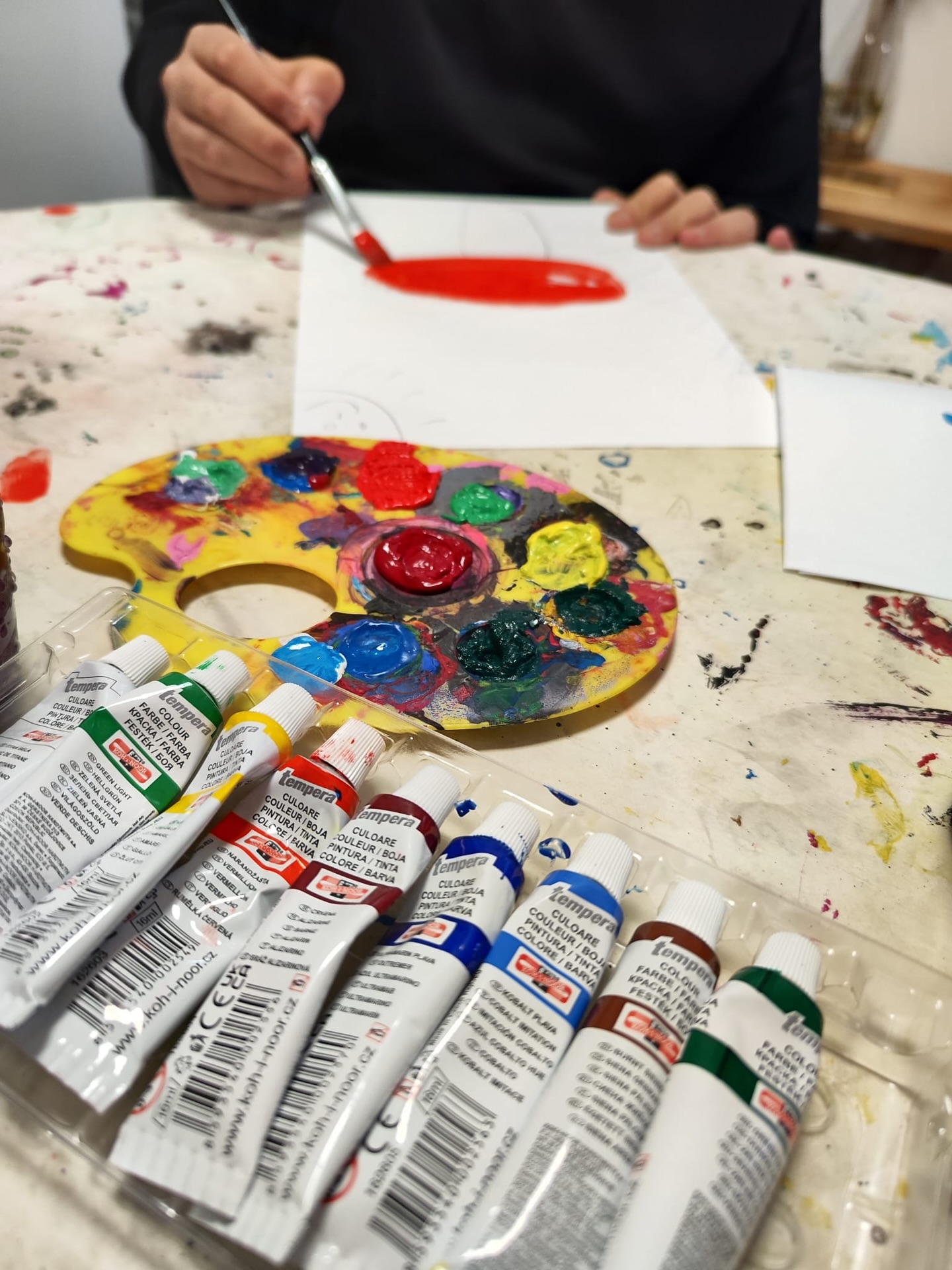 Z programu ateliér - práce s temperami .🤩👩🎨🎨